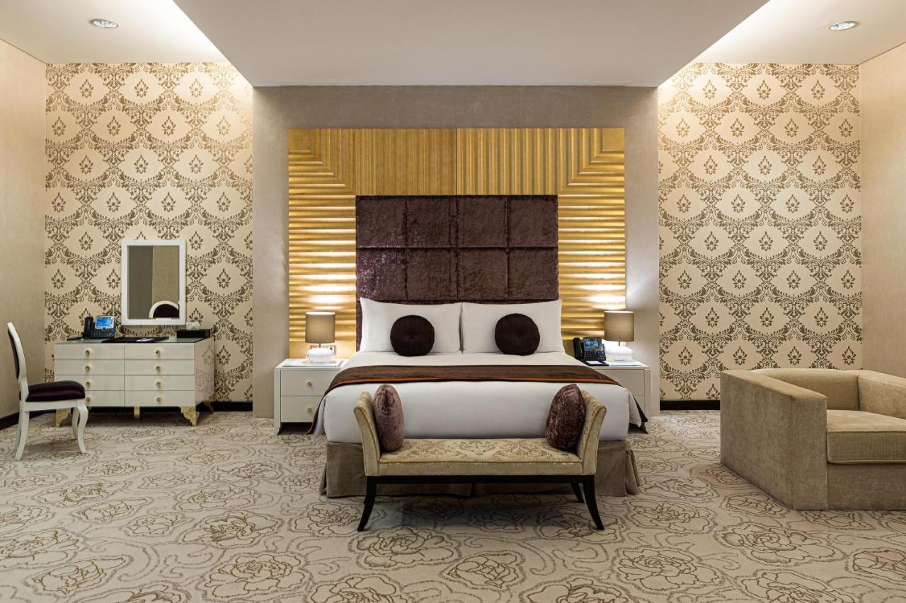 Crowne Plaza Riyadh - Rdc Hotel & Convention By Ihg Exterior photo A bedroom at the hotel